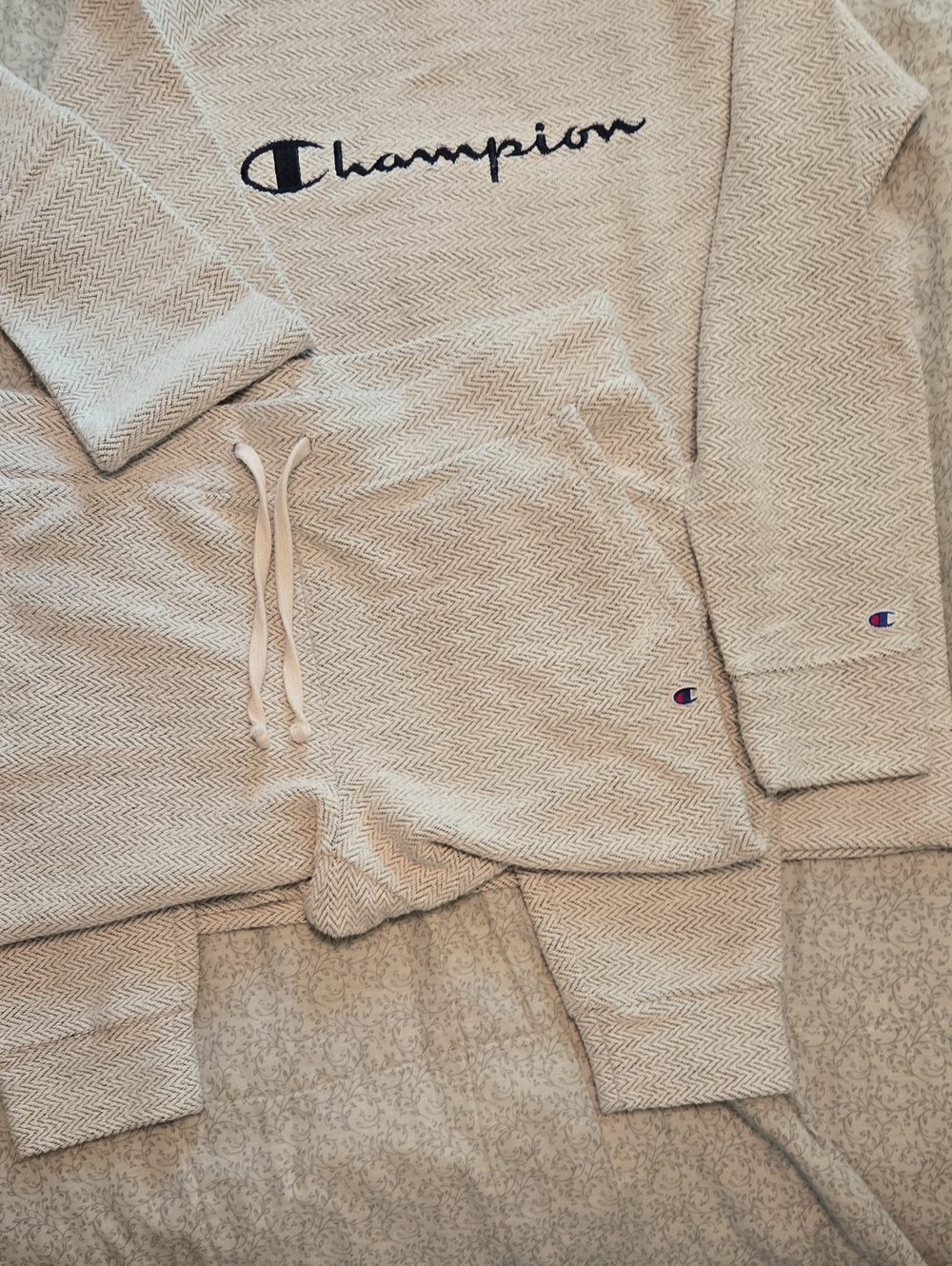 Champion Cream and Navy Label Crewneck Sweatshirt and Joggers Size M